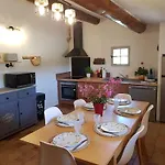 Holiday home Maison En Luberon Sainte-Croix-a-Lauze